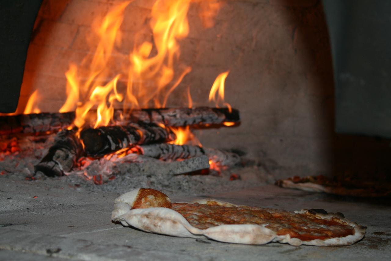 Hotel Ristorante Benigni Campagnano Di Roma Bagian luar foto